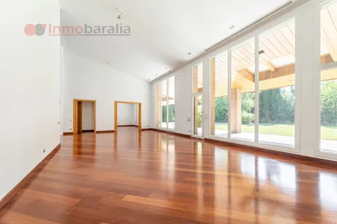 Pis de 800 m² a Pozuelo de Alarcón
