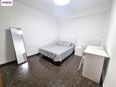 Pis de 100 m² a Montcada