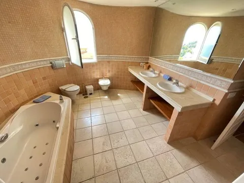 Haus 500 m² in Altea