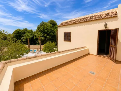 Casa de 295 m² a la Nucia