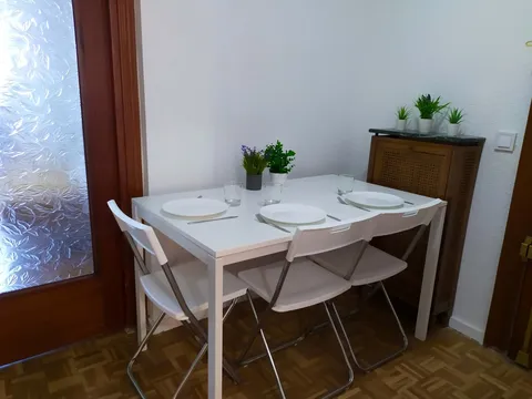 Кімната в оренду, Madrid