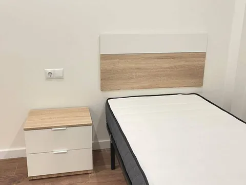 Wohnung 80 m² in Alberic