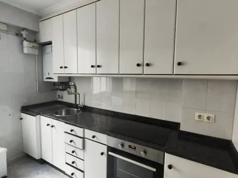 Wohnung 90 m² in Santiago de Compostela