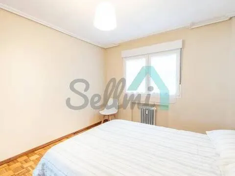 Pis de 68 m² a Oviedo
