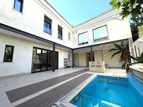 Appartamento 250 m² a Castilleja de la Cuesta