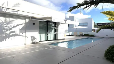 Дом 595 м² в Santa Eulària des Riu