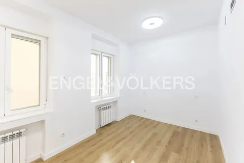Wohnung 135 m² in Madrid