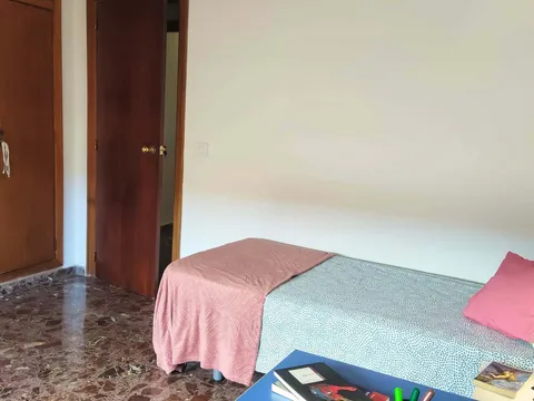 Stanza in affitto, Paterna