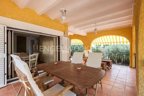 Casa de 250 m² a Nàquera