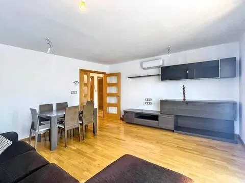 Appartement 65 m² à Sabiñánigo