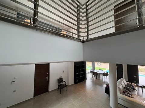 Casa de 318 m² en Elda