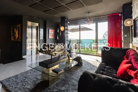 Casa de 305 m² a Tiana