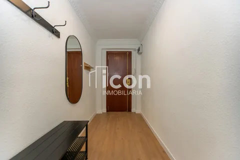 Room 103 m², València