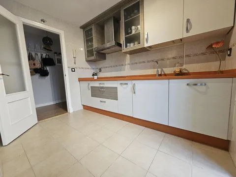 Flat 90 m² in Jerez