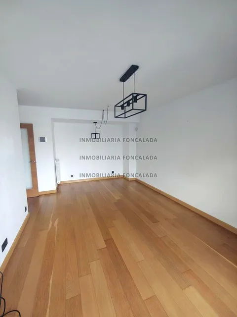 Pis de 76 m² a Oviedo