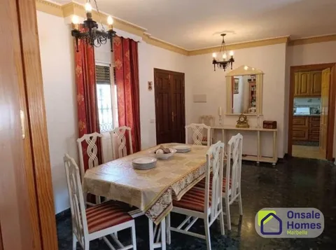 Casa de 180 m² a Ojén
