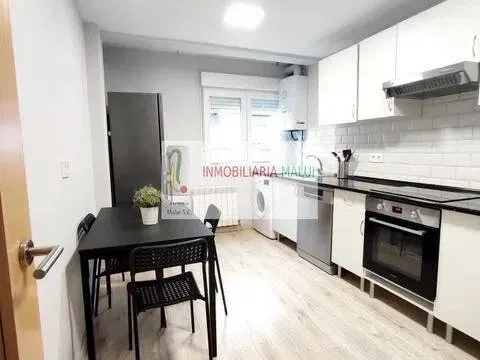 Pis de 80 m² a Oviedo