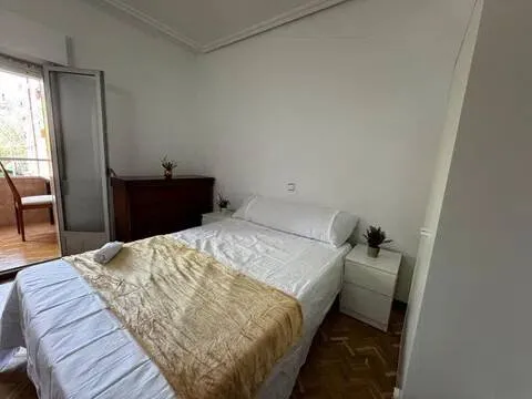 Кімната в оренду, Madrid