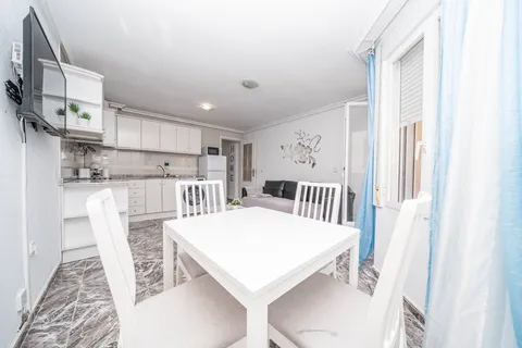 Pis de 62 m² a Dolores (2/28)