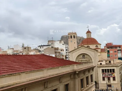 Wohnung 115 m² in Alicante
