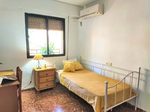 Quarto para alugar, Montcada / Moncada
