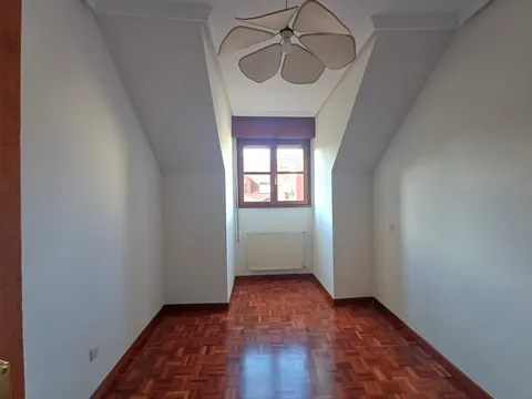 Pis de 114 m² a Oviedo