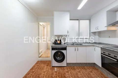 Pis de 77 m² a València
