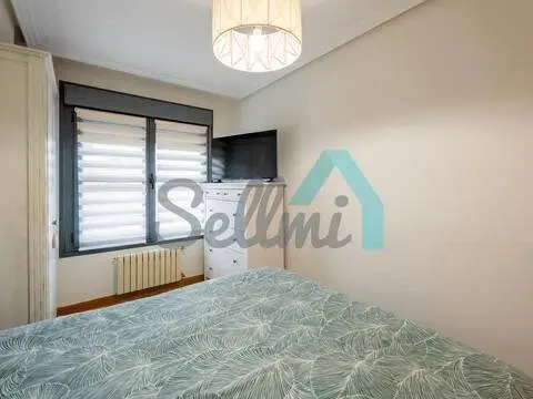 Flat 86 m² in Oviedo