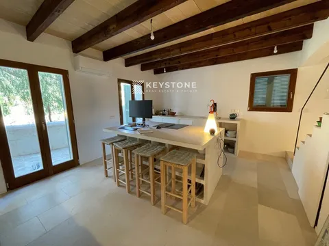 House 100 m² in Estellencs