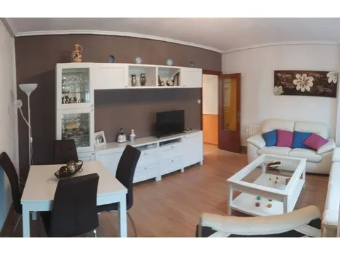 Piso de 77 m² en Sevilla