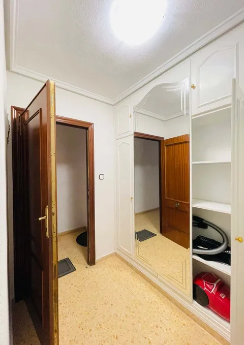 Chambre à louer, Valence