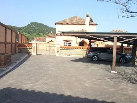 Casa de 250 m² a Casares (2/43)