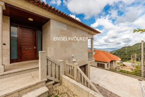 Appartamento 425 m² a Vigo