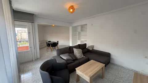 Piso de 80 m² en Sax