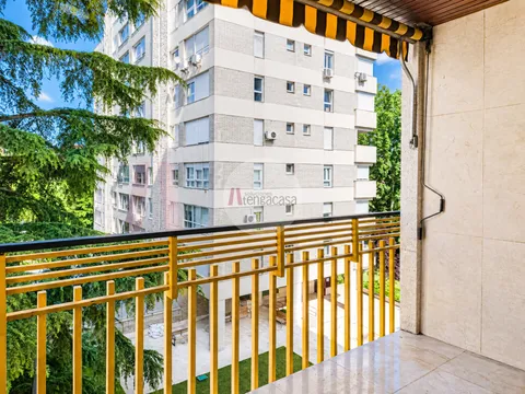 Pis de 99 m² a Madrid