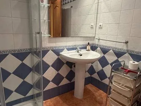 Chambre 90 m², La Almunia de Doña Godina