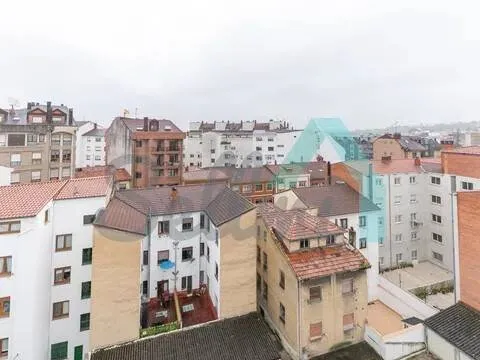 Pis de 68 m² a Oviedo