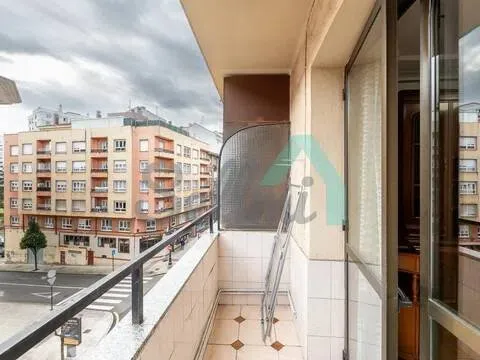 Pis de 127 m² a Oviedo
