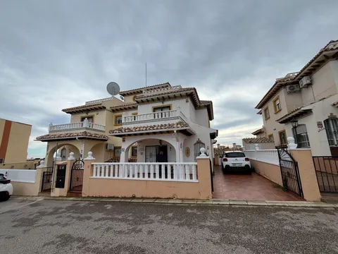 Maison 128 m² à Orihuela