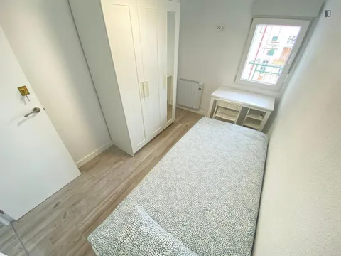 Chambre à louer, Madrid (3/11)