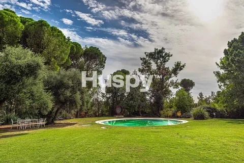 Pis de 1200 m² a Pozuelo de Alarcón