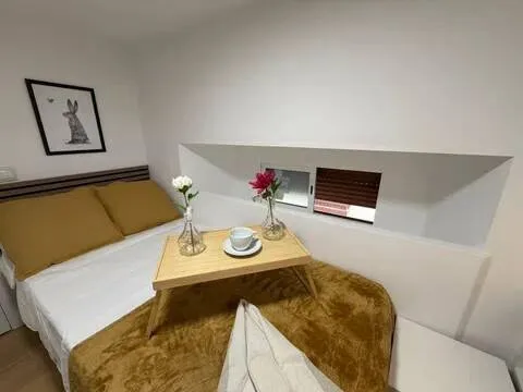 Room for rent, Madrid