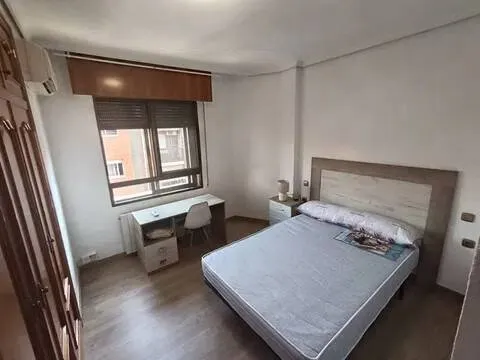 Quarto para alugar, Albacete
