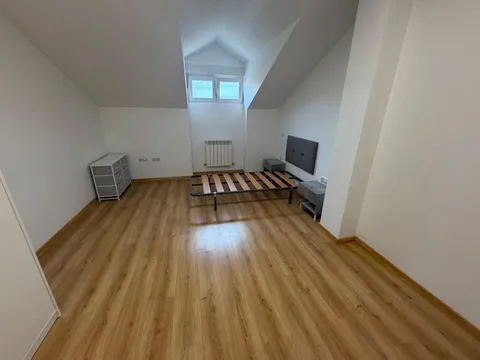 Piso de 100 m² en Meruelo