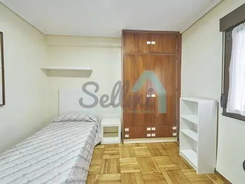 Pis de 82 m² a Oviedo