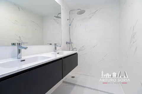 Appartamento 130 m² a Madrid