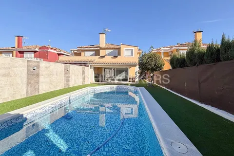 Pis de 200 m² a la Pobla de Vallbona
