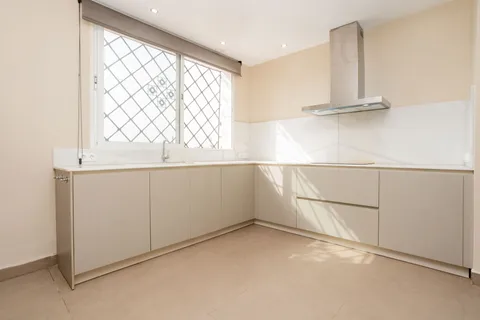 House 295 m² in Bétera