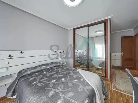 Pis de 106 m² a Oviedo