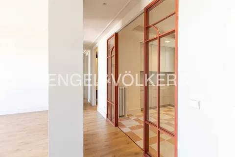 Appartamento 142 m² a Madrid